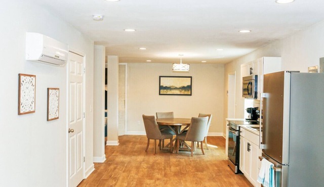 Lincolnton Farm Lodge 2 Beds & Fire Pit with Huge Backyard!