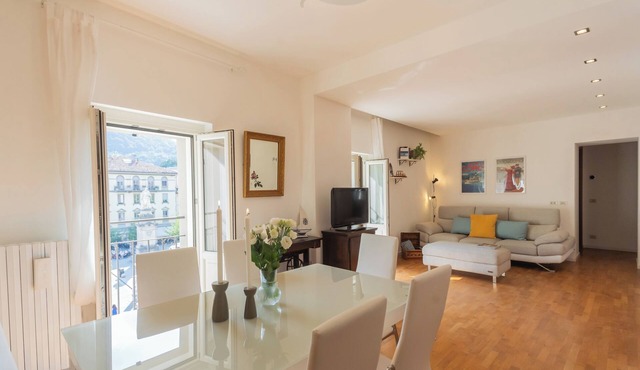 Linda Apartment 3 - Two Bedroom Apartment, Sleeps 4