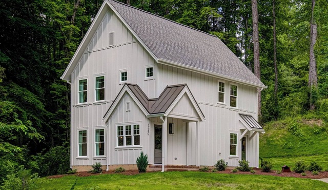 Linda Cottage- Premium Retreat close to Wake Forest Campus w/Lvl 2 EV Charger