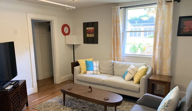 Linden Hills Lake Apt - 2 blocks to Lake Harriet & Bde Maka Ska