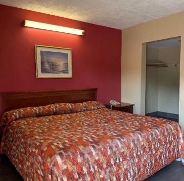 Linden Motor Inn