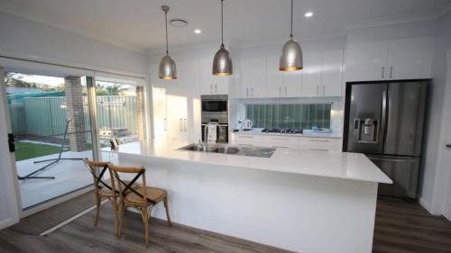 Lindyloo 13 Binda St, Hawks Nest