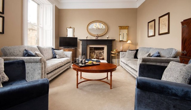 LINEN HOUSE & THE SCOTT APARTMENT - townhouse apartment in Kelso