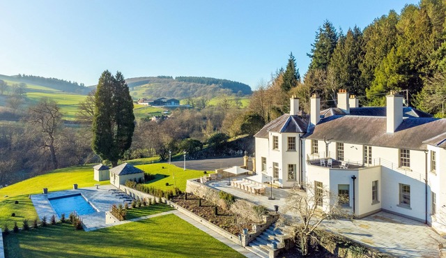 Lingen Hall is an opulent luxury retreat in a truly tranquil setting, sleeping up to 26