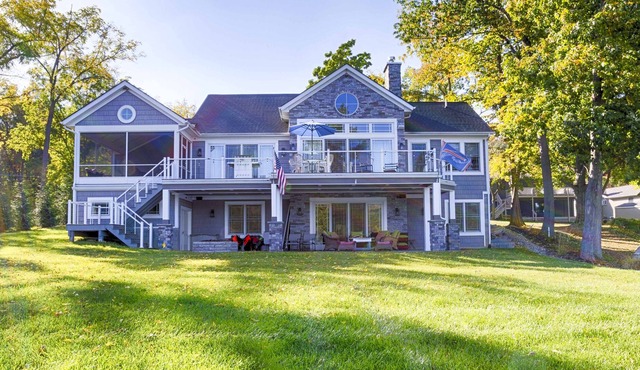 Linger Longer Lakehouse: "Luxury Lake Living"