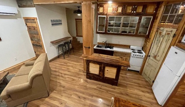 Linglestown Apartment. Washer & dryer, free parking, 15 minutes to Hershey!