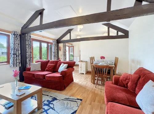 Linhay, Nr Barnstaple with outdoor pool, free wifi and parking