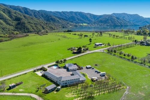 Linkwater Apartments - Two Bedroom Apartment