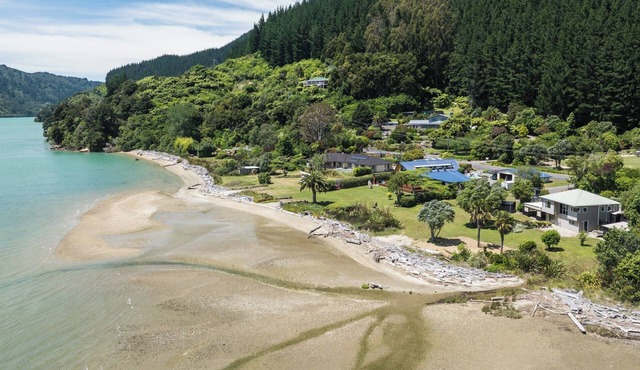 Linkwater Wonder - Marlborough Holiday Home