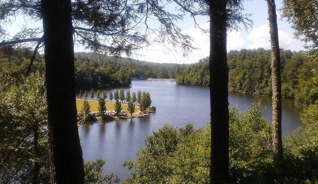 Linville Land Harbor Resort Home, Linville NC, Mountain Getaway, Great Lake View