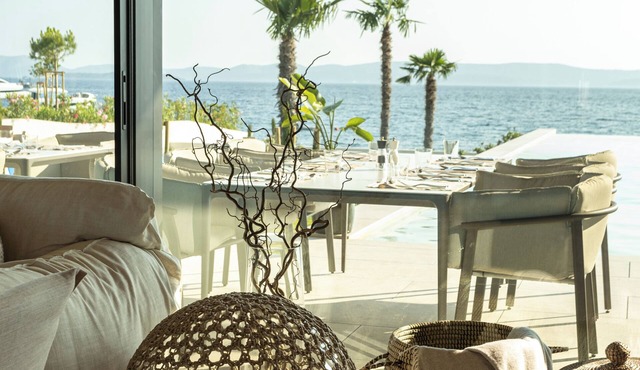 LIOQA Resort