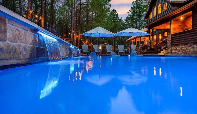 Liquid Therapy Lodge & Broken Bow Cabins