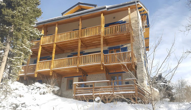 Lis Martagon Mountain Cottage, 3-Star Comfort Near Lifts