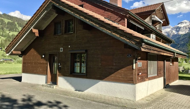 Lischenhaus 2 - Wohnung Flösch by Interhome