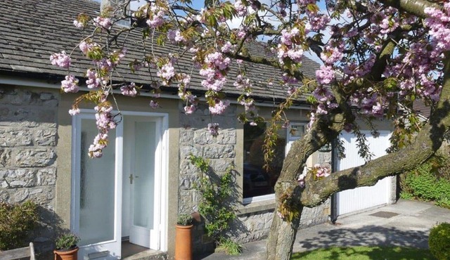 Lismore - Two Bedroom House, Sleeps 4
