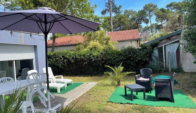 Listed house 5 min walk from beach and shops