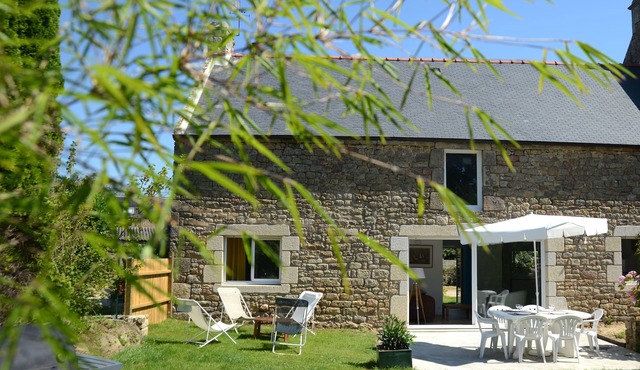 LISTED HOUSE * ERDEVEN