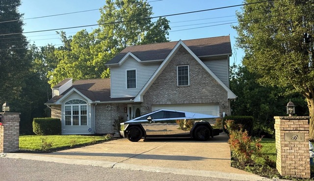 Listing at Pine Circle