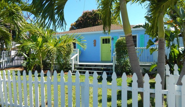 Lit's Keywest Home - Near the Beach, Marina, & More!