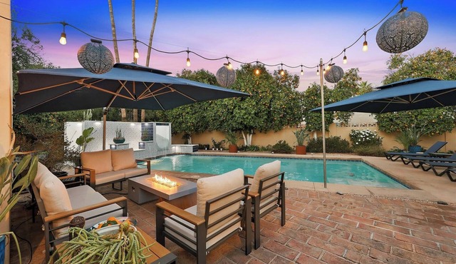 Litchfield Oasis Art Retreat - Walking distance to WIGWAM ,private pool, stadium