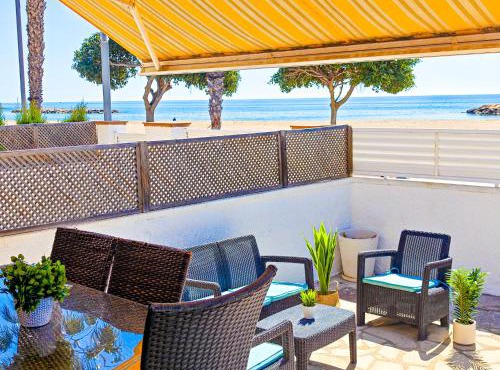 LITORAL COSTA DORADA - VILLA LAURA II Only families