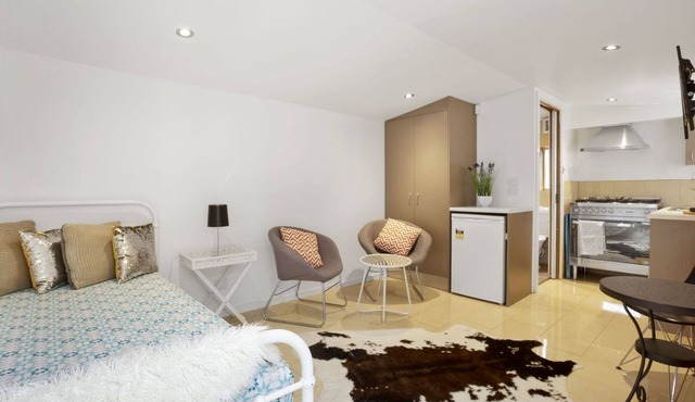 LITTLE ABODE ON ADENEY FREE WIFI PET FRIENDLY