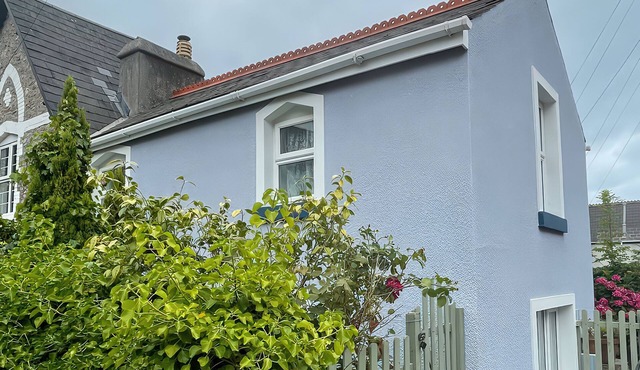 LITTLE ACRE, family friendly, character holiday cottage in Torquay