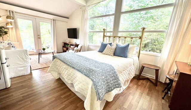 Little Avalon in North Chattanooga- 5 minutes from downtown!