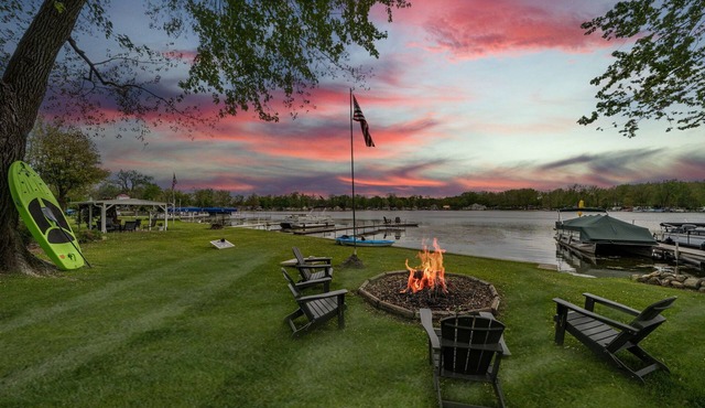 Little Barbee Lakefront Bungalow