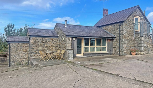 Little Barn - HW7615