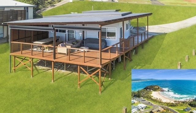 Little Beach SHACK - The best view in town