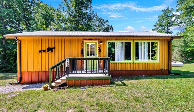 Little Bear Cabin @ RRG-Dog Friendly-Hot Tub & Pond!