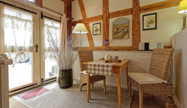 Little Bear* - On a little medieval square. Quiet location, direct access.