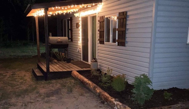 Little Blue Barn Cabin close to the Manistee River and plenty of state land