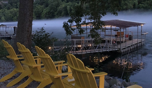 Little Blue is 190 FT from river Semi-Private Solar lit Dock&Ramp Wifi Sleeps 8