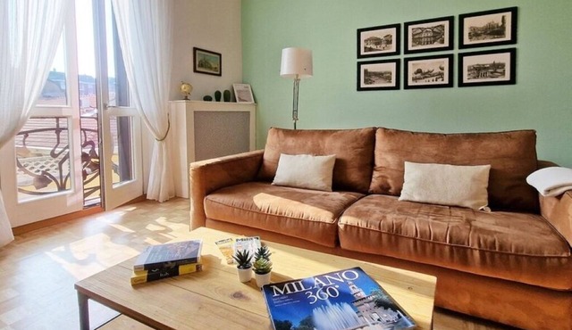 Little Broggi - 15mins walking from Central Station.