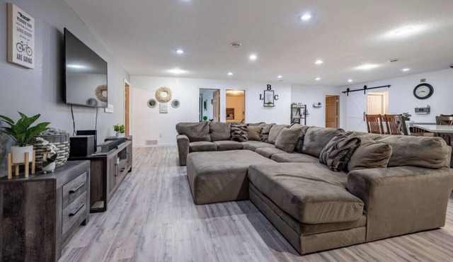 Little Buck Camp - Pet Friendly + Game Room
