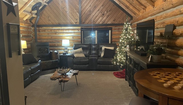 Little Cabin in the Woods + Disk - Frisbee Golf