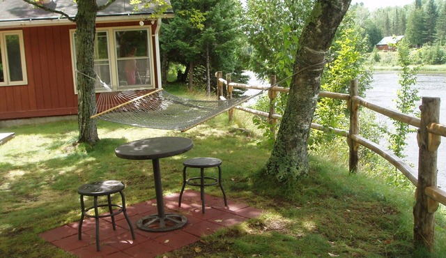 Little Cabin on the River - Escanaba River - LCotR - Pet Friendly