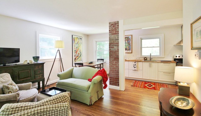 LITTLE CAMP BUNGALOW