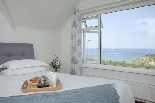 Little Close - Sea Views - Parking For 3 Cars - BBQ Area