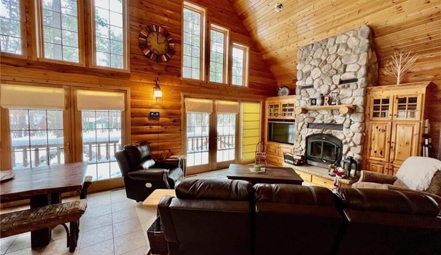 Little Cottage On Prairie - Prairie Lake That Is!