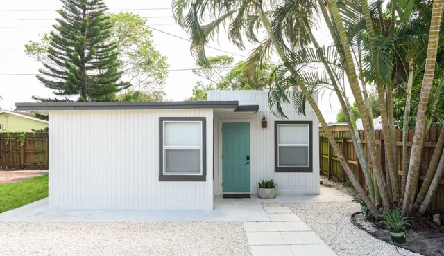Little Cottage by the Pine Tree - 5 mins from FLL Airport & Cruise Port