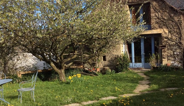 Little country cottage on the sides of the aubrac highland. warm welcome.