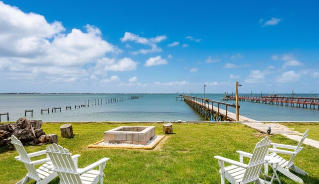 Little Cove Resort | Lighted Fishing Pier!