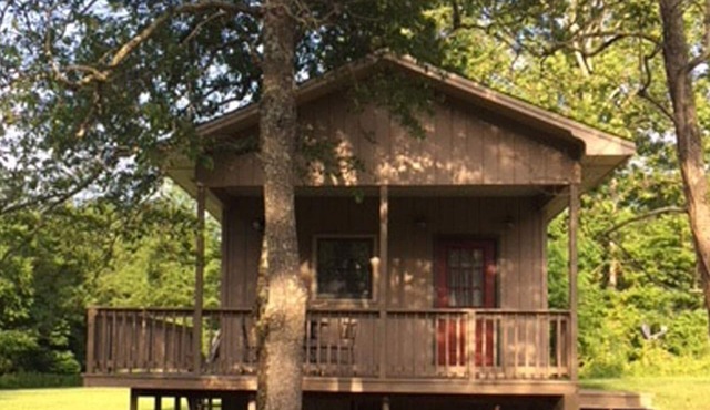Little Cozy Cottage near Greenbrier (PGA) and Homestead and local Fly fishing