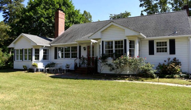 Little Creek Hideaway - Privacy and Perfect Family Getaway.