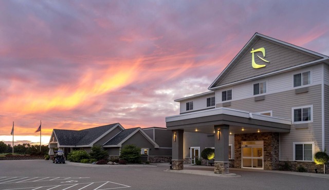 Little Crow Hotel & Conference, Trademark by Wyndham