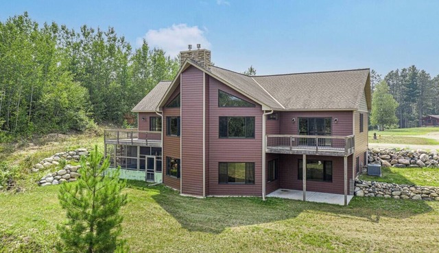 Little East Lake Escape, LODGE