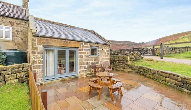 Little Esklets - UK45252